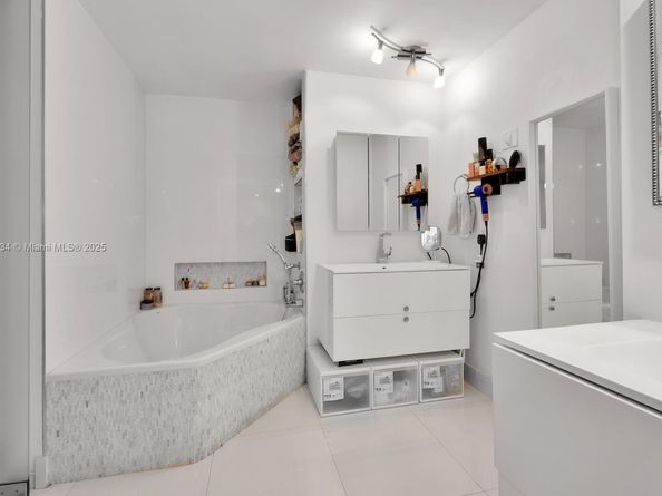 8596 SW 115th Pl, Miami FL 33173