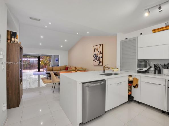 8596 SW 115th Pl, Miami FL 33173