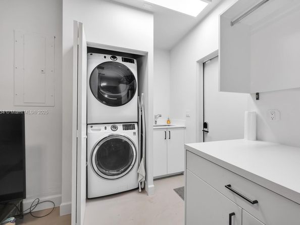 8596 SW 115th Pl, Miami FL 33173