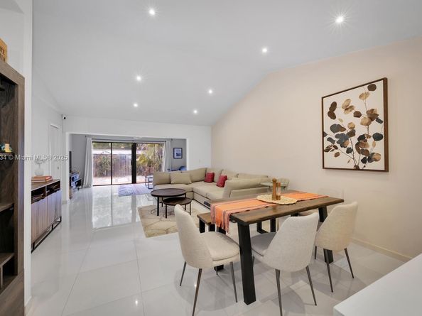 8596 SW 115th Pl, Miami FL 33173