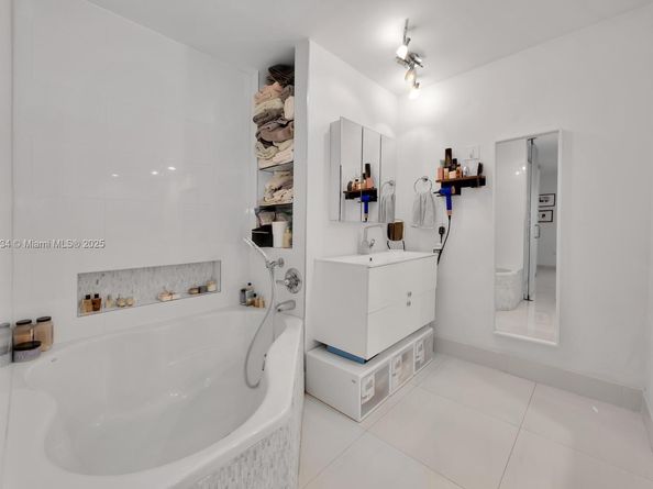 8596 SW 115th Pl, Miami FL 33173