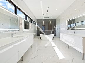 Undisclosed Address #A12028733, Fort Lauderdale FL 33316
