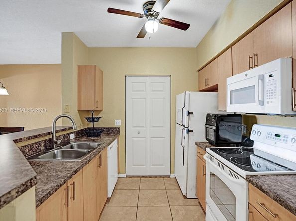 2409 Belmont Ln 2409, North Lauderdale FL 33068