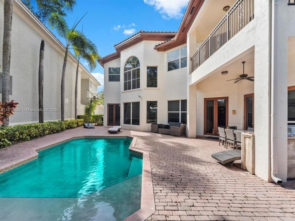 19501 NE 14 Ct, North Miami Beach FL 33169