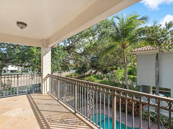 19501 NE 14 Ct, North Miami Beach FL 33169