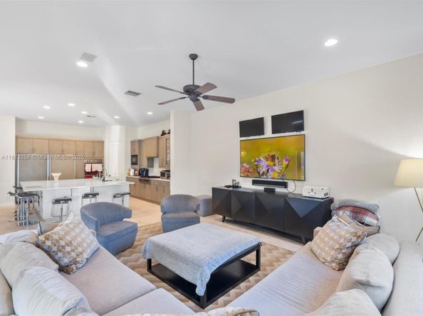 19501 NE 14 Ct, North Miami Beach FL 33169