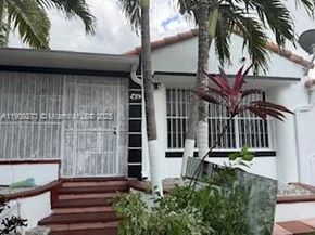 560 NE 77th St, Miami FL 33138