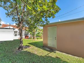 560 NE 77th St, Miami FL 33138