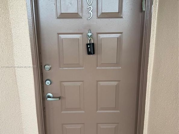 1650 SW 124th Ter 403D, Pembroke Pines FL 33027