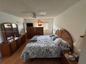 1650 SW 124th Ter 403D, Pembroke Pines FL 33027