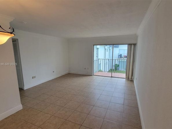 7232 SW 94th Pl E7, Miami FL 33173