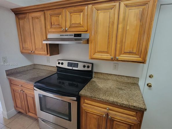 7232 SW 94th Pl E7, Miami FL 33173