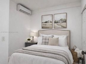 903 80th St, Miami Beach FL 33141