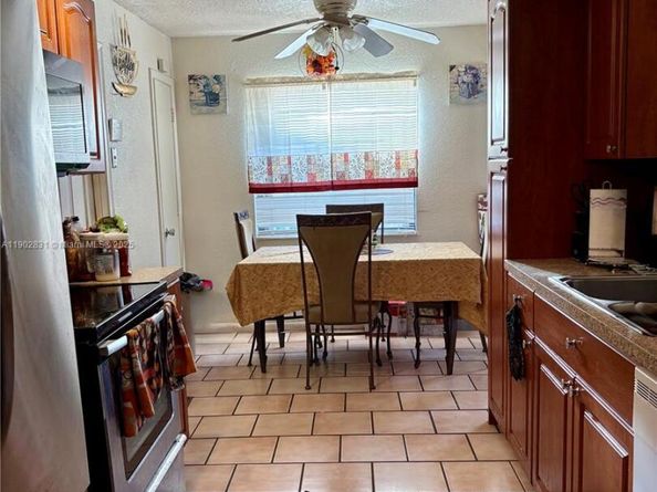 4801 NW 19th St, Lauderhill FL 33313