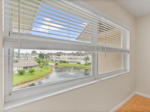3405 NW 48th Ave 610, Lauderdale Lakes FL 33319