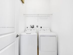 1732 NW 124th Pl, Pembroke Pines FL 33028