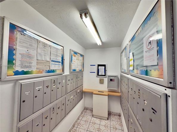 3551 NE 169th St 105, North Miami Beach FL 33160