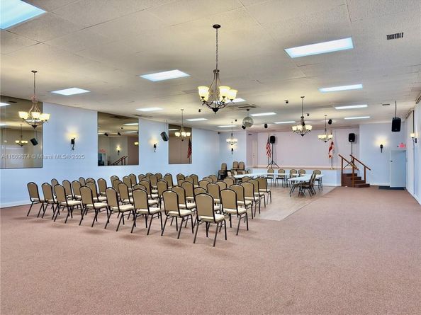 3551 NE 169th St 105, North Miami Beach FL 33160