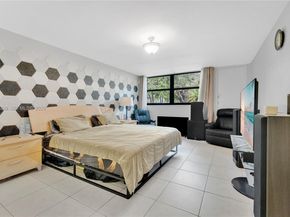 16200 Golf Club Rd 102, Weston FL 33326