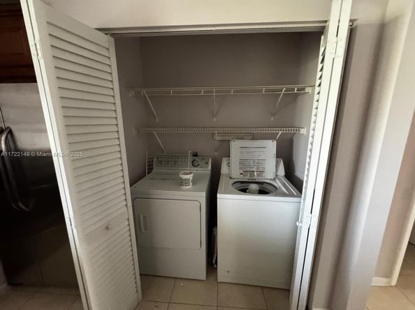 3437 NW 44th St 208, Oakland Park FL 33309