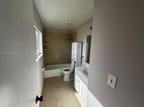 3437 NW 44th St 208, Oakland Park FL 33309