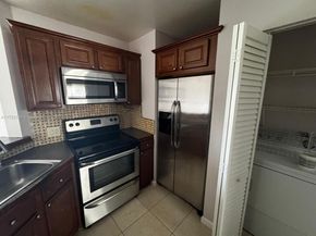 3437 NW 44th St 208, Oakland Park FL 33309