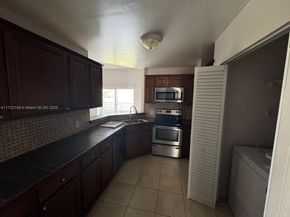 3437 NW 44th St 208, Oakland Park FL 33309