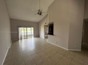 3437 NW 44th St 208, Oakland Park FL 33309