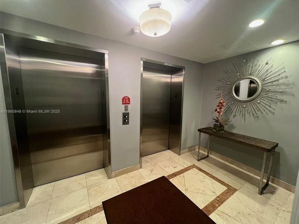 2030 S Douglas Rd 611, Coral Gables FL 33134