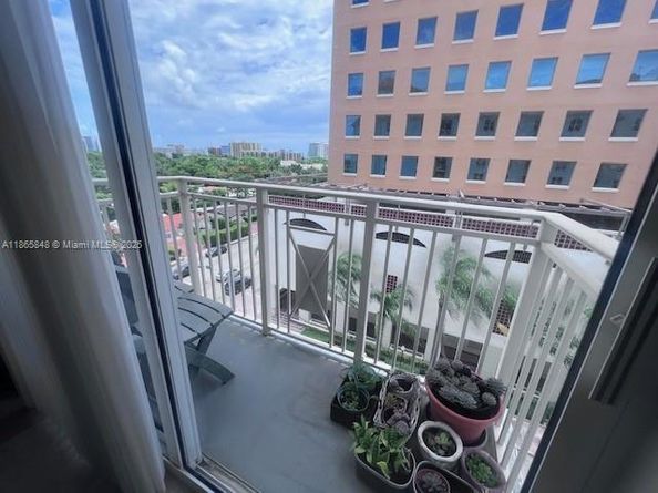 2030 S Douglas Rd 611, Coral Gables FL 33134