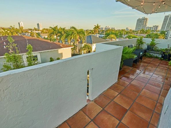 3545 NE 166th St 510, North Miami Beach FL 33160