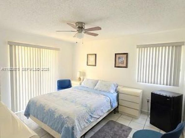 1939 SW 5th St 4, Miami FL 33135