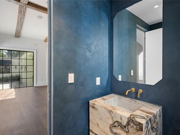 1212 Sorolla Ave, Coral Gables FL 33134