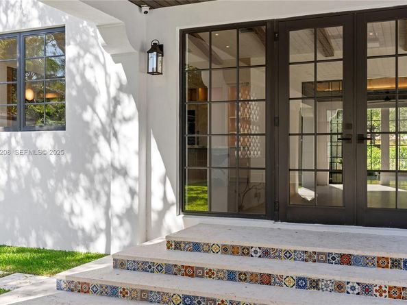 1212 Sorolla Ave, Coral Gables FL 33134