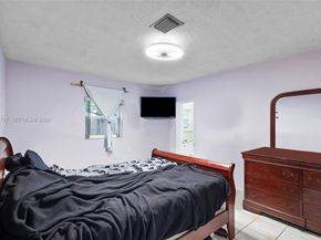 641 NE 56th Ct, Oakland Park FL 33334