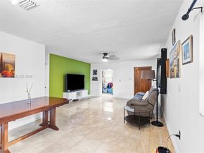 641 NE 56th Ct, Oakland Park FL 33334