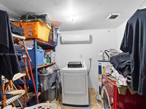 641 NE 56th Ct, Oakland Park FL 33334