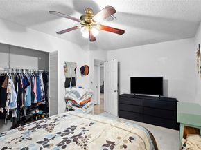 641 NE 56th Ct, Oakland Park FL 33334