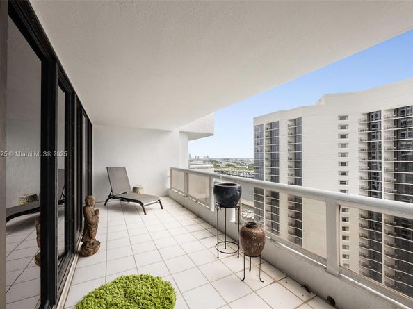 1717 N Bayshore Dr A3042, Miami FL 33132