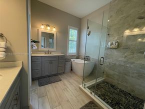 1087 Chenille Cir, Weston FL 33327
