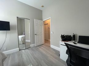 1087 Chenille Cir, Weston FL 33327