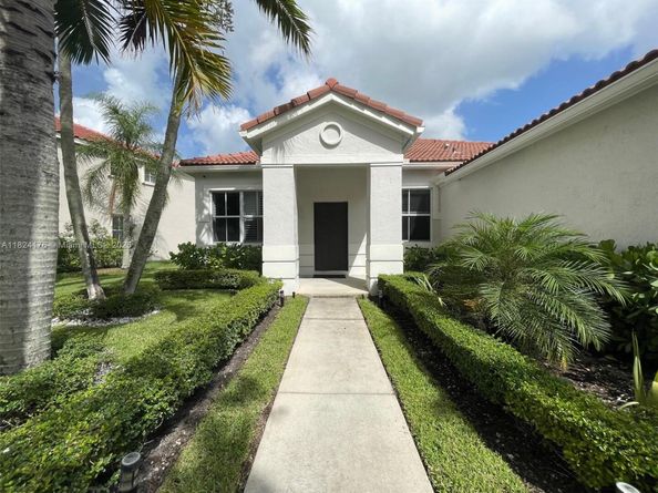 1087 Chenille Cir, Weston FL 33327