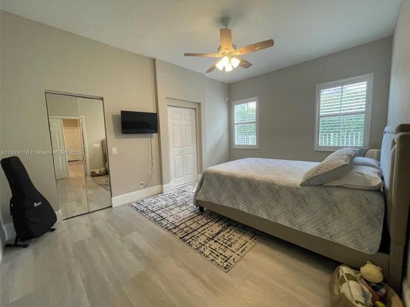 1087 Chenille Cir, Weston FL 33327