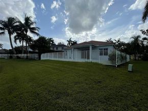 1087 Chenille Cir, Weston FL 33327