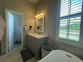 1087 Chenille Cir, Weston FL 33327
