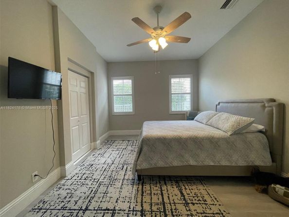 1087 Chenille Cir, Weston FL 33327