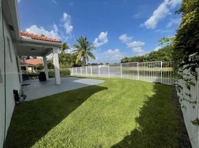 1087 Chenille Cir, Weston FL 33327