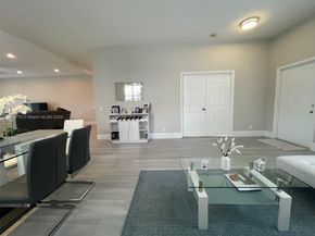 1087 Chenille Cir, Weston FL 33327