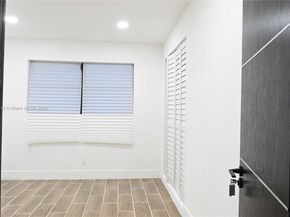 2496 SW 8th St, Fort Lauderdale FL 33312