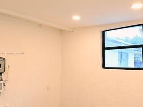 2496 SW 8th St, Fort Lauderdale FL 33312